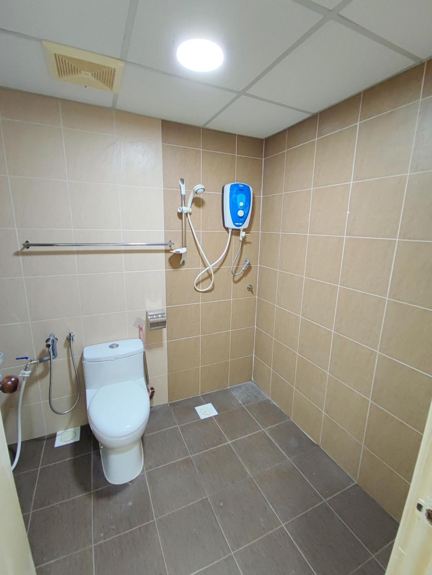 Jojo Homestay Tiara Residence Десару Екстериор снимка