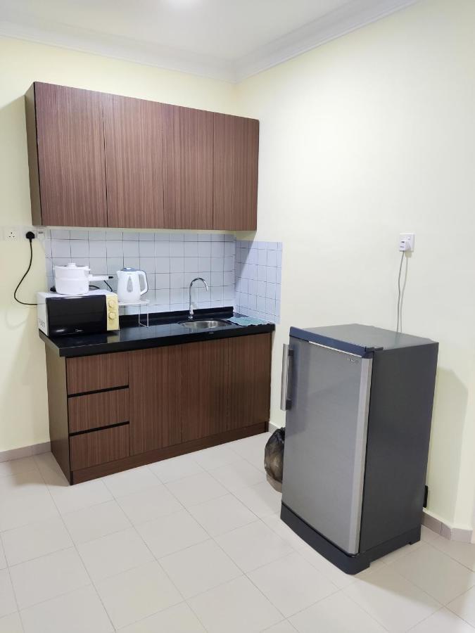 Jojo Homestay Tiara Residence Десару Екстериор снимка