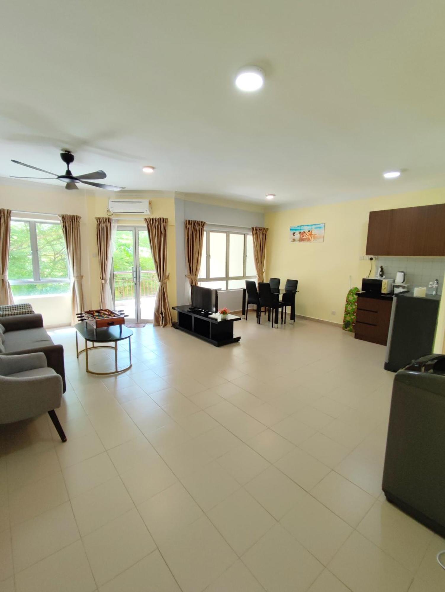 Jojo Homestay Tiara Residence Десару Екстериор снимка